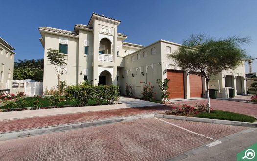 Selling 4 BHK Ready Villa